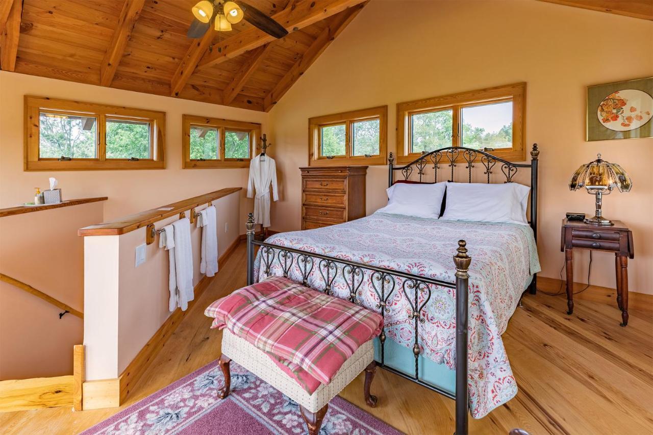 Tenwood Lodge Ithaca Exterior foto
